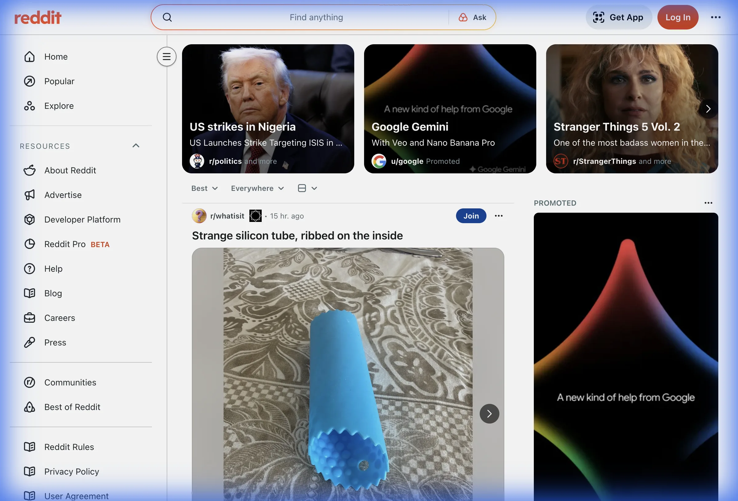 Reddit's public popular page showing structured post lists that are straightforward to extract